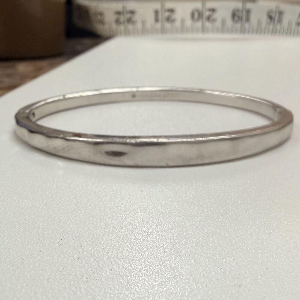 Kendra Scott Zorte Hinged Bangle Bracelet Silver Rhodium Finish - Pre-Owned - Picture 11 of 12
